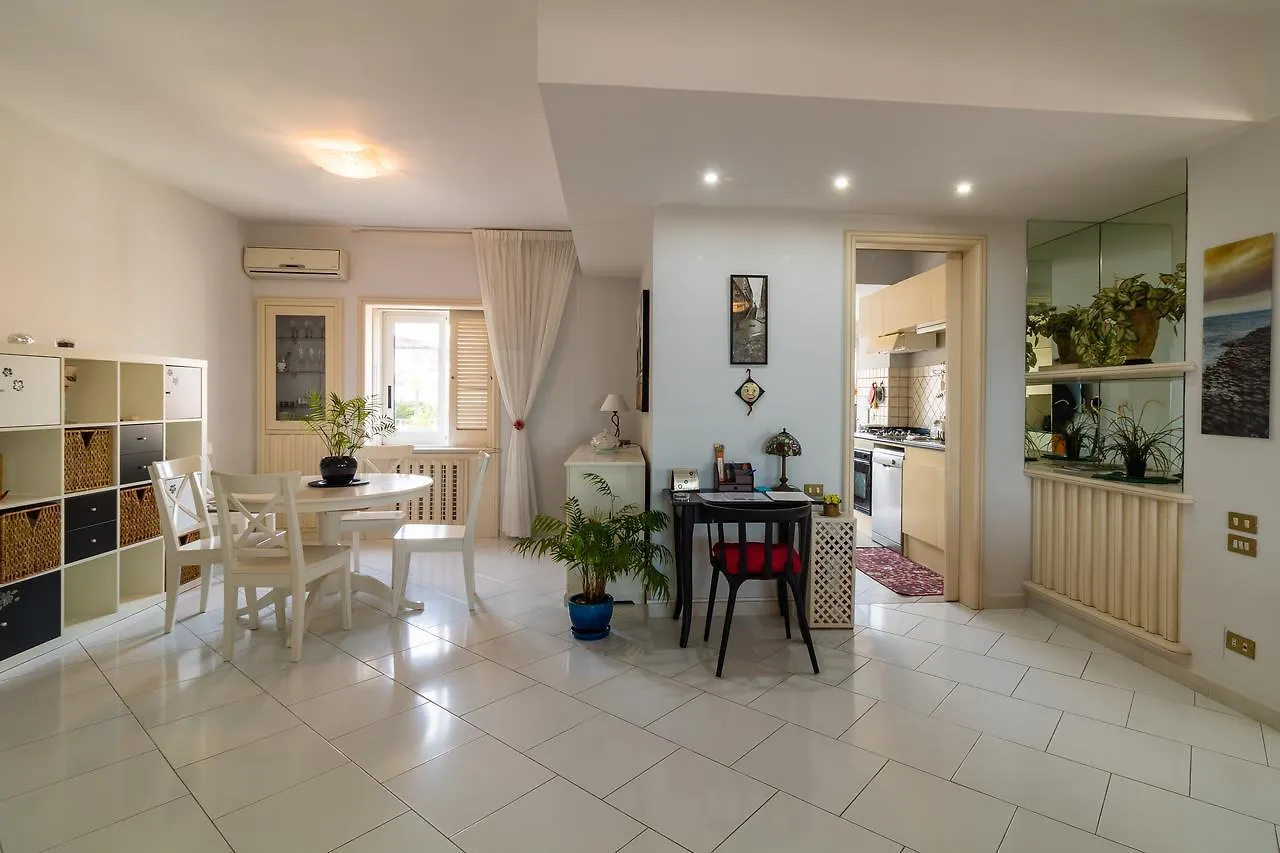 B. Caracciolo II - Bh 91 Apartment Naples 0*,  Italy