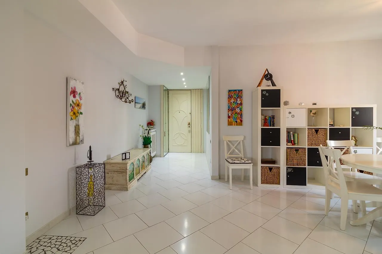B. Caracciolo II - Bh 91 Apartment Naples