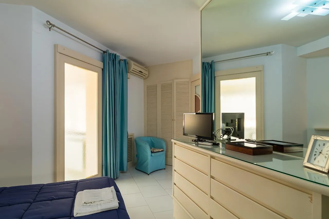 B. Caracciolo II - Bh 91 Apartment Naples